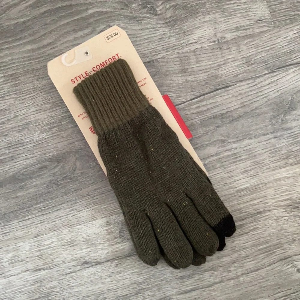 Levi's mens glove winter wear snow Donegal Glove With Leather Patch Olive green - Picture 2 of 14